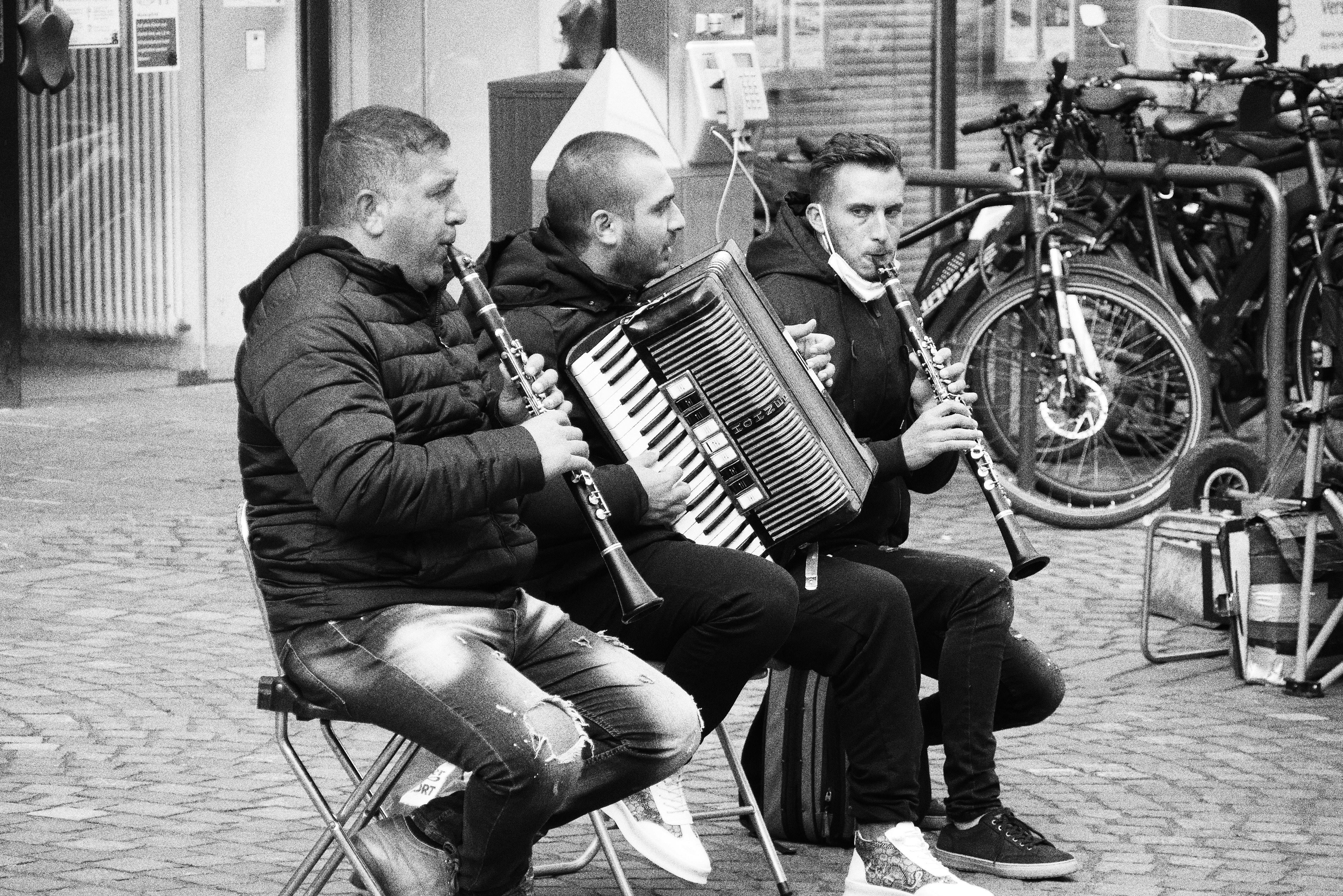 Waspada! Penipuan 'Jury Duty' Pakai ATM Bitcoin Ancam Warga, Polisi Beri Peringatan Keras!