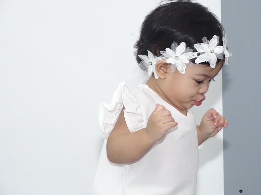 Soeharto Pahlawan Nasional? Prabowo Umumkan Daftar Kontroversial Besok, Apa Implikasinya?