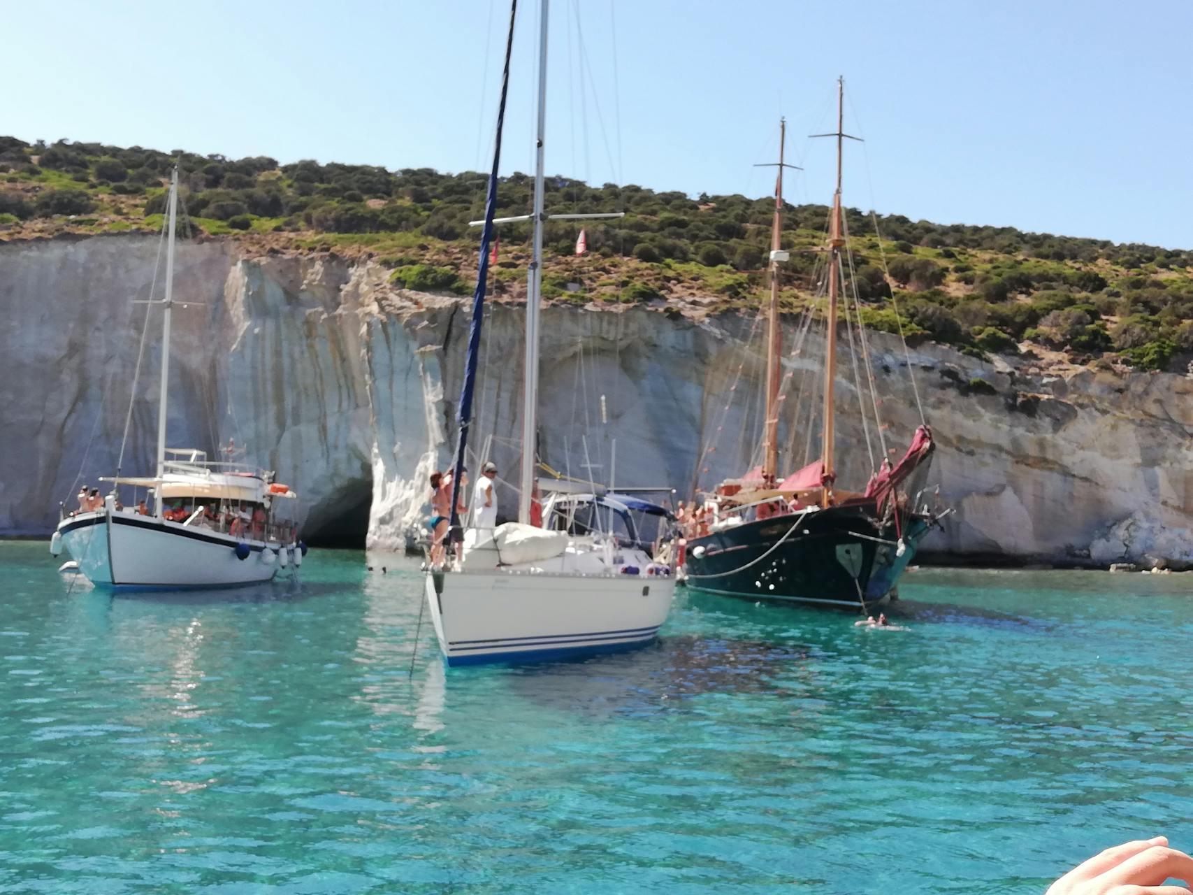 Jakarta Gelontorkan Rp 8 Miliar: Menyelamatkan Pantai Mutiara dari Ancaman Tenggelam?