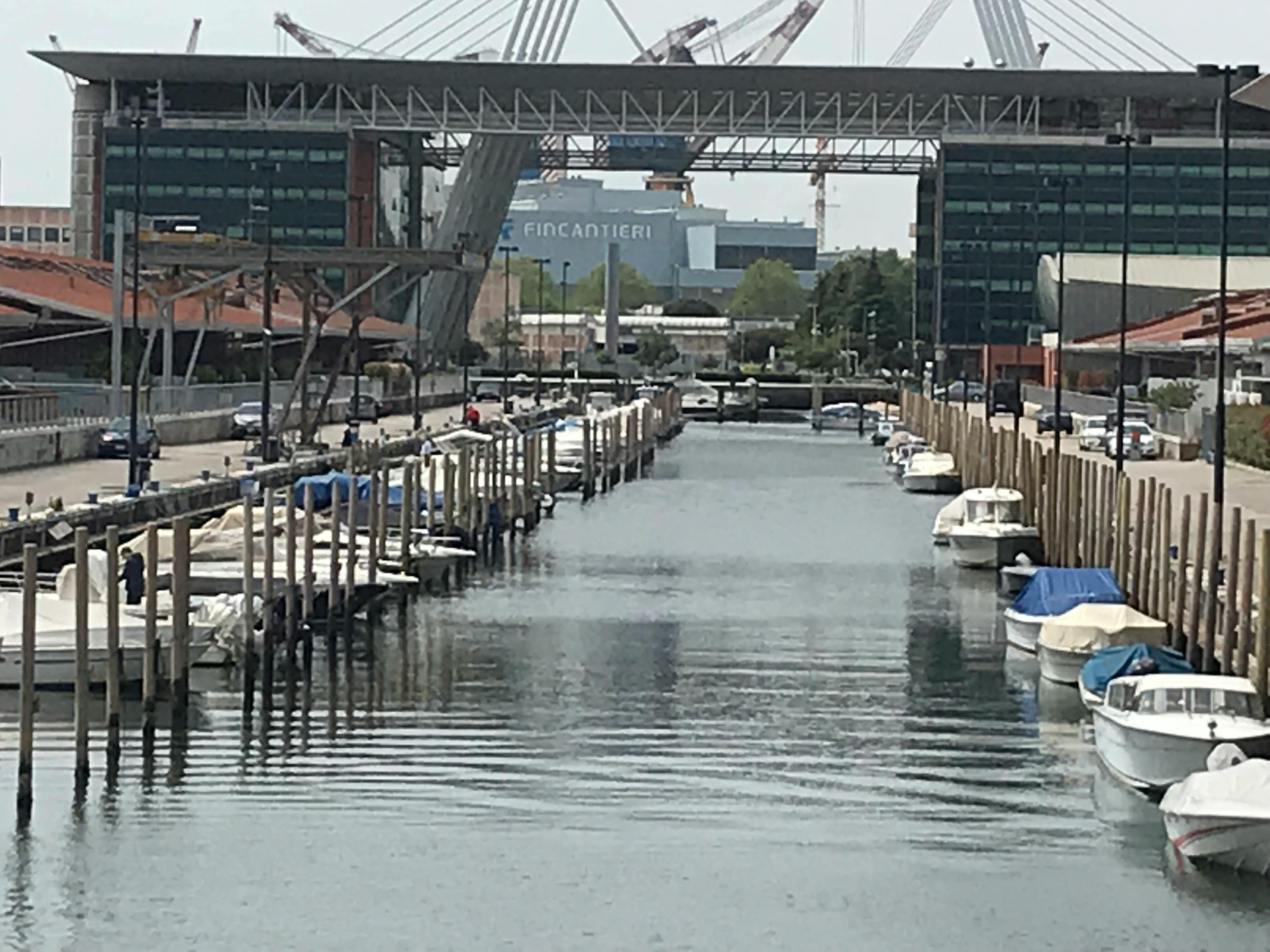 Sony A7V Terkuak! Bocoran Sensor 'Partially Stacked' Siap Ubah Permainan Fotografi & Videografi