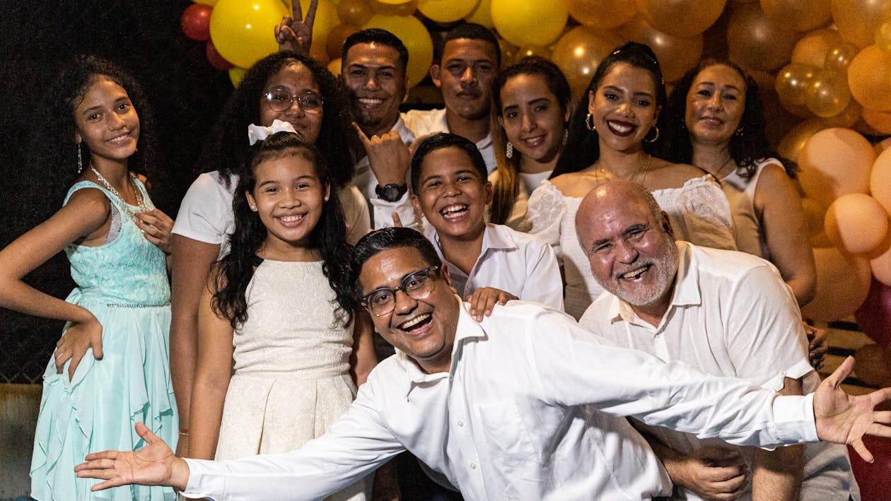 Krisis Air Bersih Mengintai! Ribuan Pengungsi Banjir Sumatera Butuh Uluran Tangan Kita Segera!