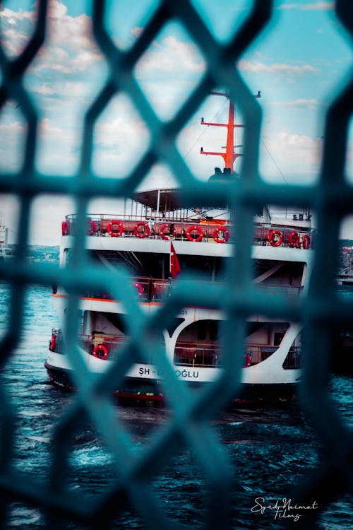 Kemenhan Perketat Keamanan: Mengapa Jakarta, Aceh, dan Papua Kini Jadi Sorotan Utama? Analisis Mendalam Ancaman di Balik Peningkatan Kewaspadaan Nasional