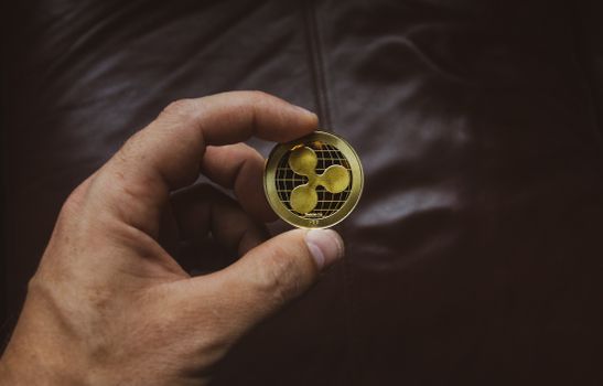 Fan Token di Transfer Pemain: Dampak, Risiko, dan Masa Depan Keuangan Olahraga