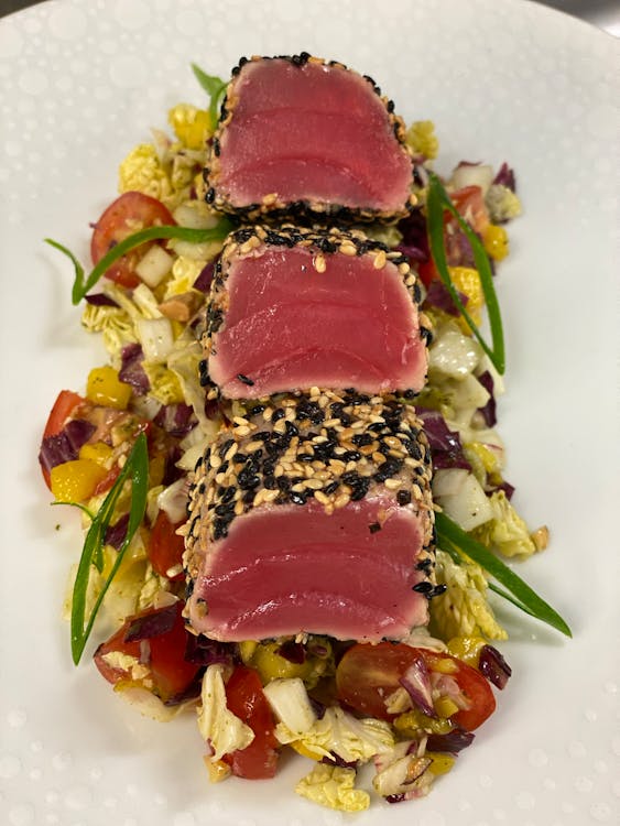 PLN Bergerak Cepat: Menyalurkan Harapan dan Bantuan Vital bagi Korban Banjir Aceh