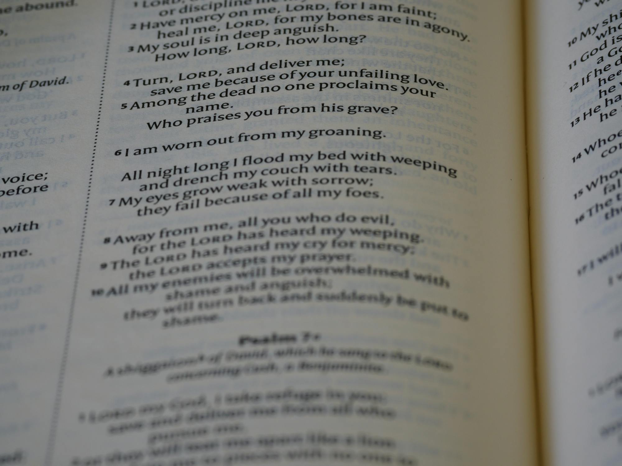 Dari Tangan Mahir Hingga Bisnis Mentereng: Kisah Sukses Batik Siti Nurjanah Bersama PNM Mekaar Membangun UMKM Go Legal!