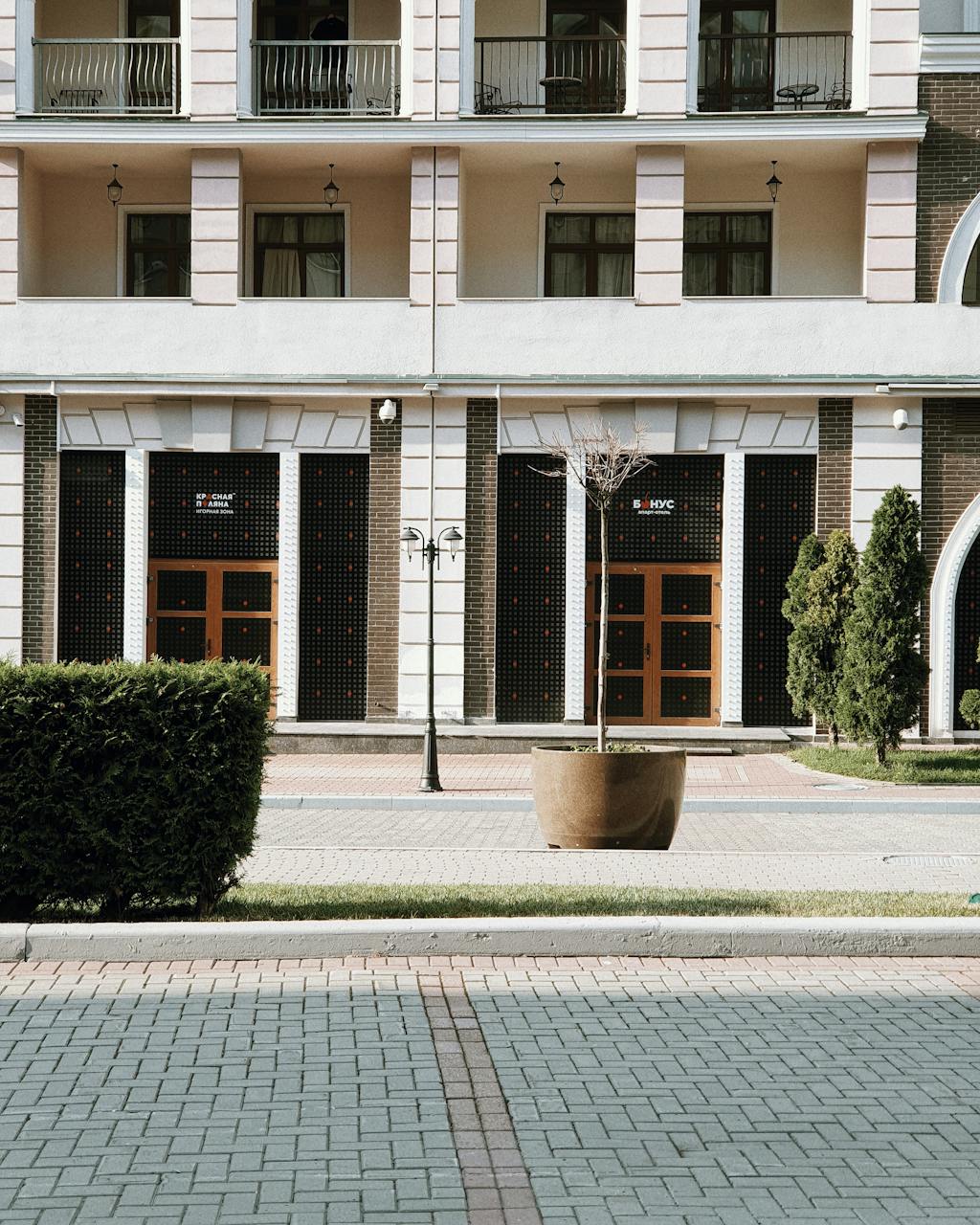 Tanggapan Cepat Penuh Empati: Mensos Jamin Penuh Biaya Medis dan Rehabilitasi Korban Ledakan SMAN 72!