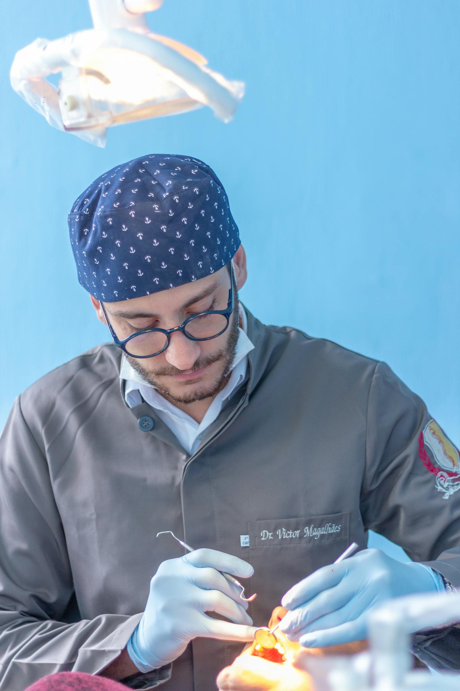 Takdir di Bengkel: Mekanik Temukan Kisah Cinta SMA di Balik Mesin Mustang GT 390 Klasik