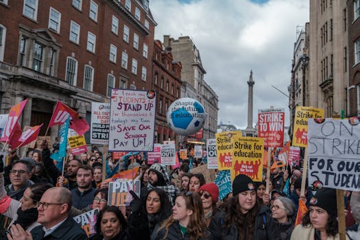 Ancaman Reform UK: Apa Dampaknya pada Lanskap Politik Inggris dan Siapa yang Terpengaruh?