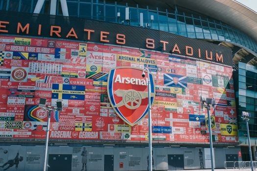 Kemenangan Arsenal dan Fan Token: Mengurai Dampak Volatilitas Pasar Kripto Penggemar