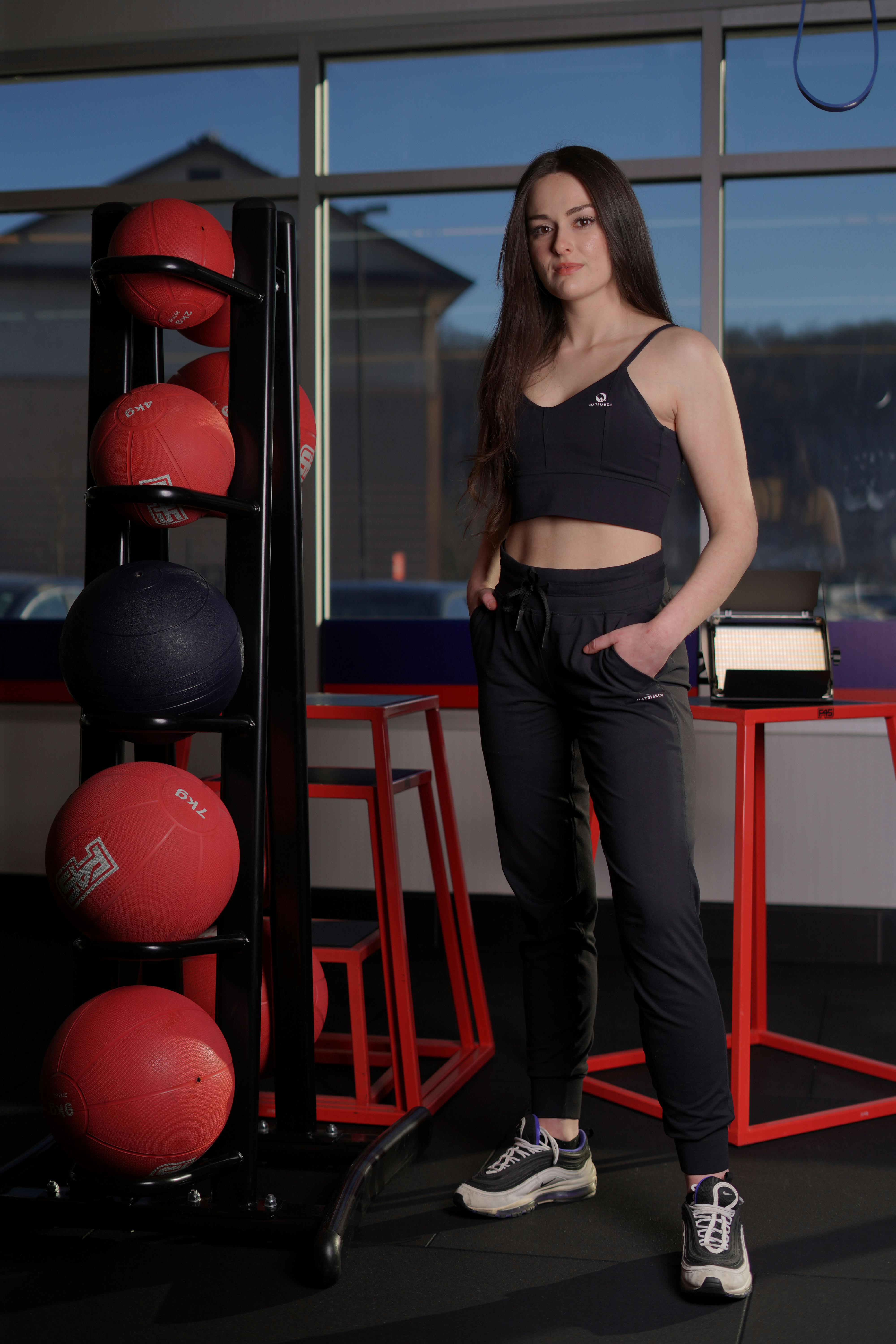 ASUS Falcata: Ketika Kecepatan Hall Effect Bertemu Ergonomi Split dalam Revolusi Keyboard Gaming