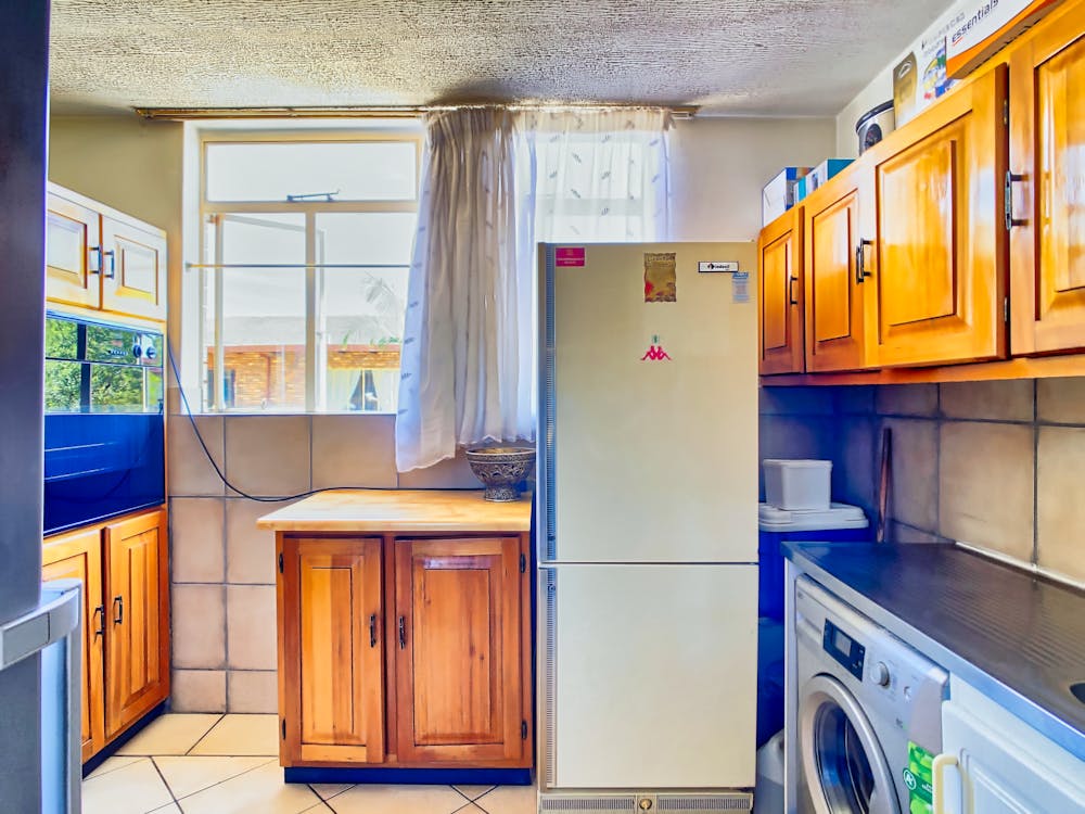 Revolusi Dingin UMKM: Freezer Hemat Energi, Kunci Hemat Biaya dan Bisnis Berkelanjutan!