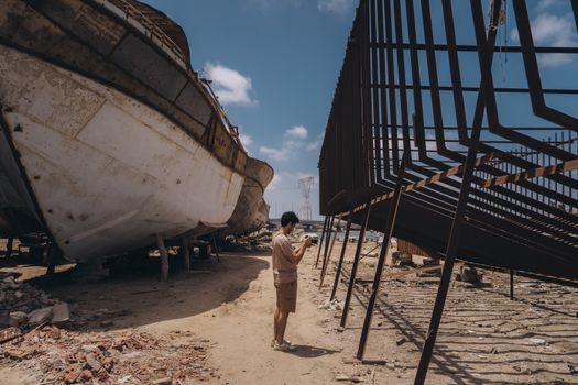 Krisis Pengiriman Selat Hormuz: Mengapa Penolakan Iran Berdampak Langsung pada Kantong Anda?