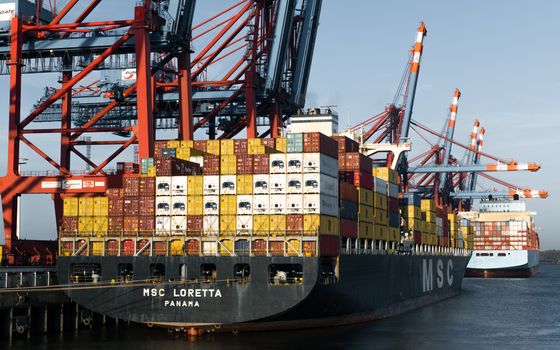 Blokade Maritim AS: Ancaman Tersembunyi Bagi Ekonomi Global dan Stabilitas Regional?