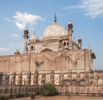 Mengukir Sejarah: Sunetra Pawar, Wakil Ketua Menteri Wanita Pertama Maharashtra