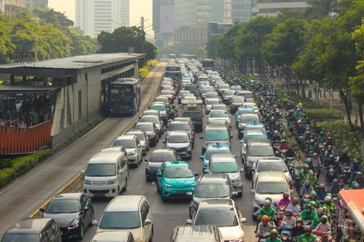 Peringatan Kredit Macet: Bagaimana Berakhirnya Stimulus Mengancam Keuangan Konsumen?