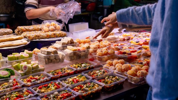 De-Dolarisasi China: Apa Artinya Bagi Keuangan Anda dan Stabilitas Global?