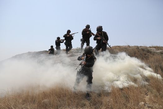 Ancaman Eskalasi Militer AS-Iran: Konsekuensi Global yang Perlu Diwaspadai
