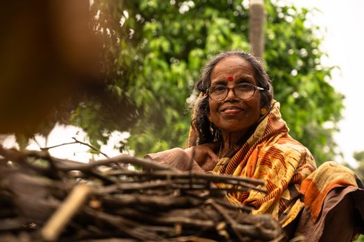 Menguak Potensi Ekonomi: Bagaimana Tabungan Masyarakat India Mengubah Masa Depan?