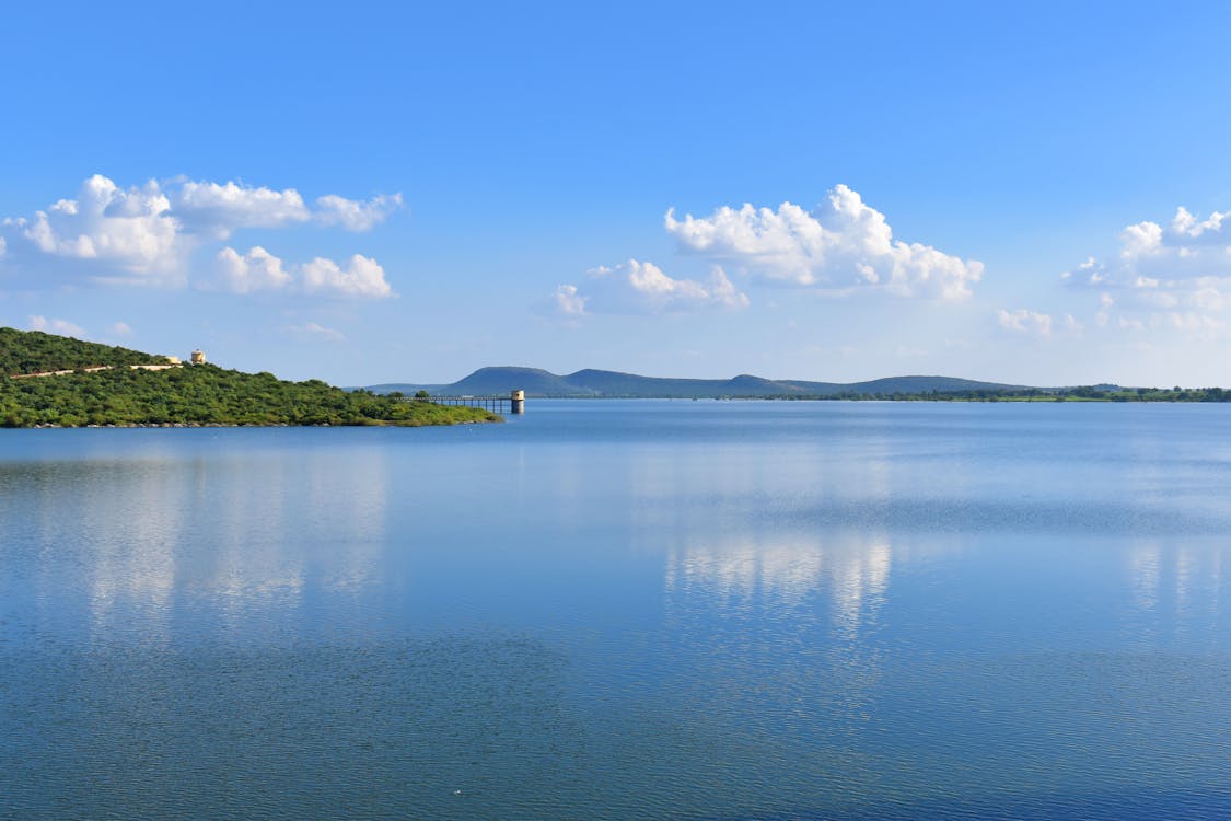 Terungkap! Bukan Bakteri, Zat Berbahaya Ini Pemicu Horor Keracunan Massal Lembang yang Menggemparkan!