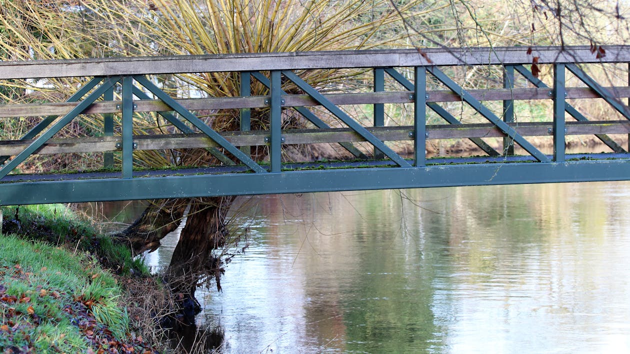 Pahlawan Gugur di Tengah Bencana: Mengenang Pengorbanan Prajurit TNI di Longsor Padang Panjang