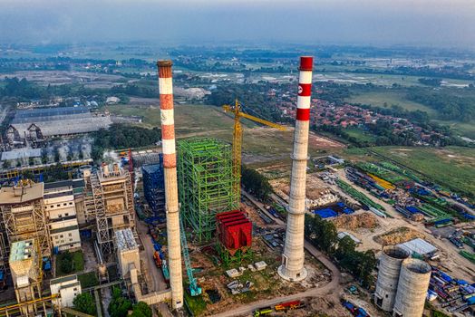 Transisi Energi Bersih Indonesia: Peluang Emas atau Beban Masa Depan?