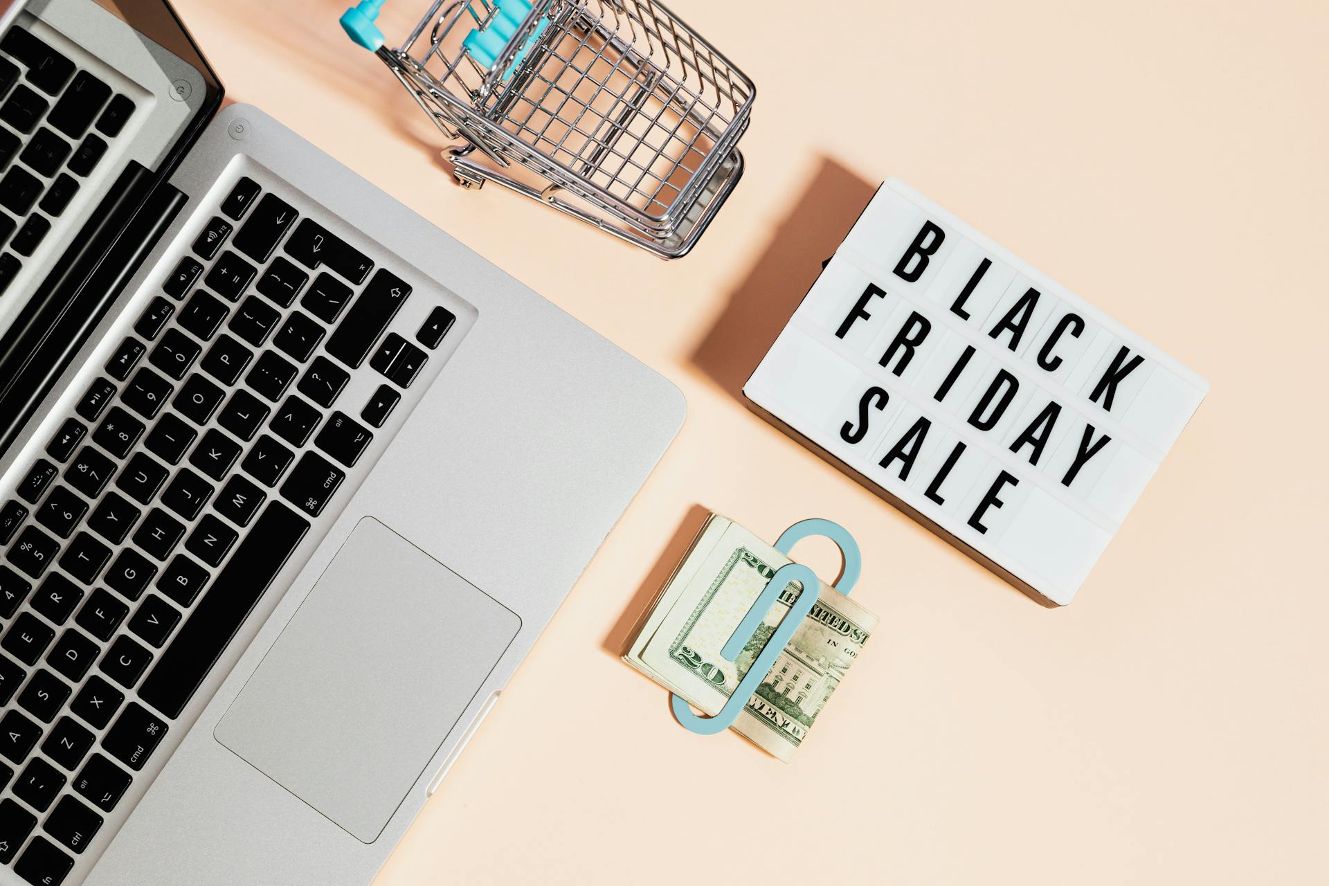 Jangan Ketinggalan! Black Friday 2023 Hadirkan Diskon Gila untuk Stocking Stuffer Impian Anda