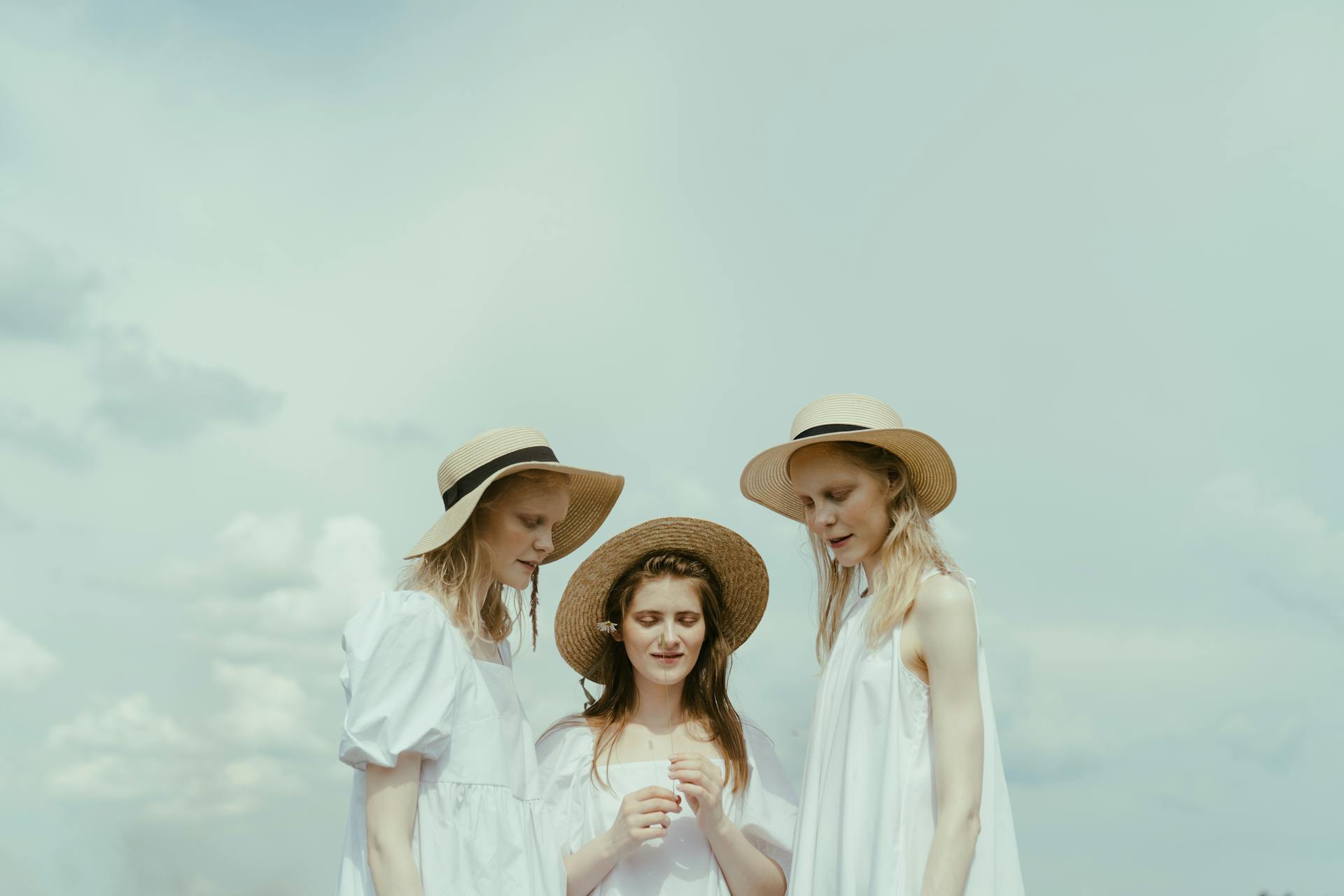 Geger Sejarah: Jika Soeharto Pahlawan, Usman Hamid, Cak Nur, dan Gus Dur Adalah 'Penjahat'?