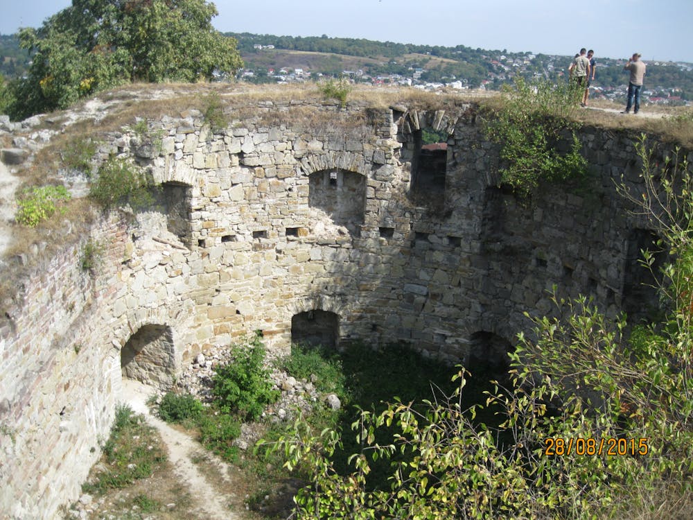 Badai Menerjang Pasar Kripto: Bitcoin Anjlok Dramatis, Miliaran Dolar Menguap! Apa Pelajaran dari Kejatuhan Fantastis Ini?