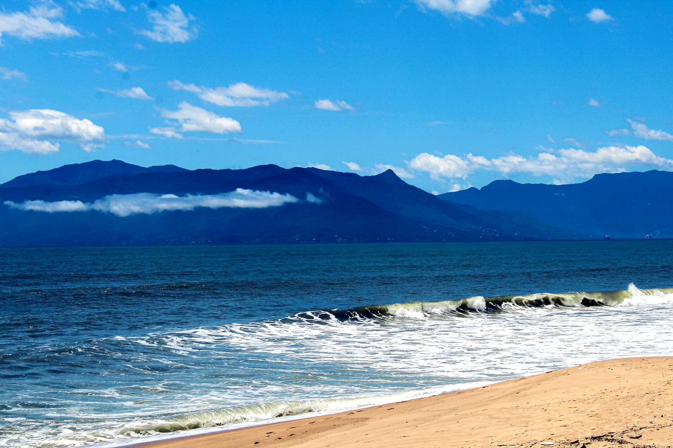 NVIDIA Melejit, Tapi Apakah Bayangan Gelembung AI Siap Menelan Pasar?