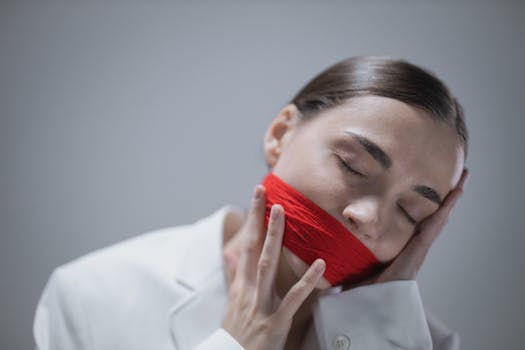 Pembatasan 'Gag Order' dalam Kasus Pelecehan Seksual: Peluang Keadilan atau Tantangan Baru?