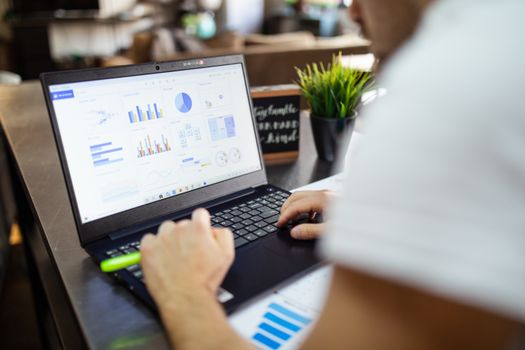 Personalisasi Pemasaran Maksimal: Peluang atau Risiko Baru dengan Lakeflow Connect Databricks?