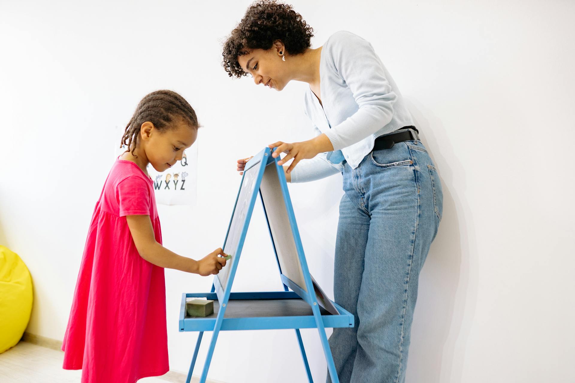 Revolusi Pendidikan Grassroots: Bagaimana Sekolah Rakyat Memutus Rantai Kemiskinan di Indonesia