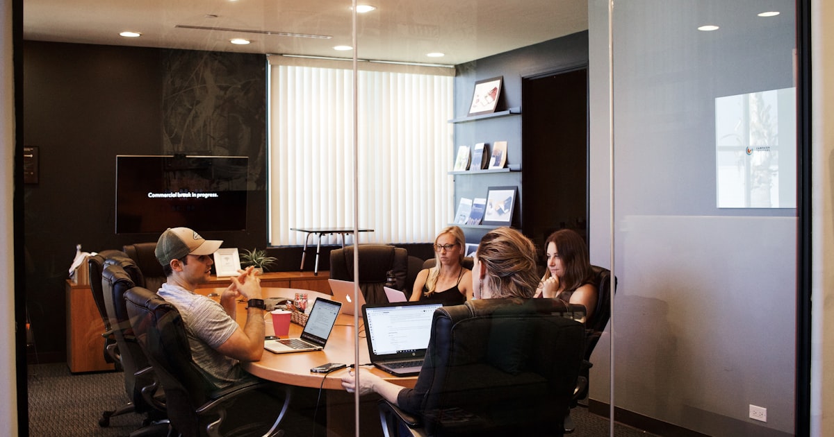 Bukan PSI, Bukan Spekulasi: Jokowi Tegaskan Kunjungan ke Yordania Murni Diplomasi dan Palestina!